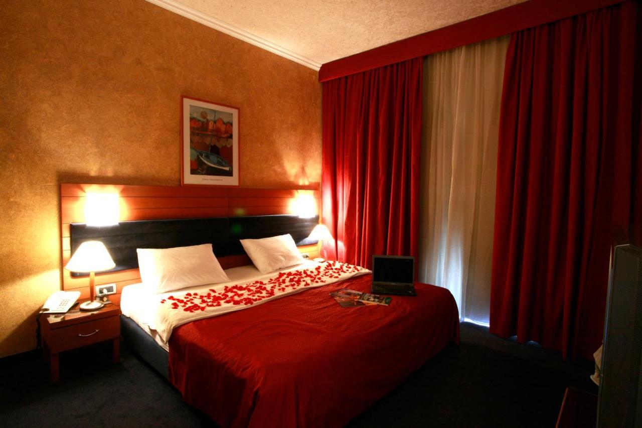 Duroy Hotel Beirut Room photo
