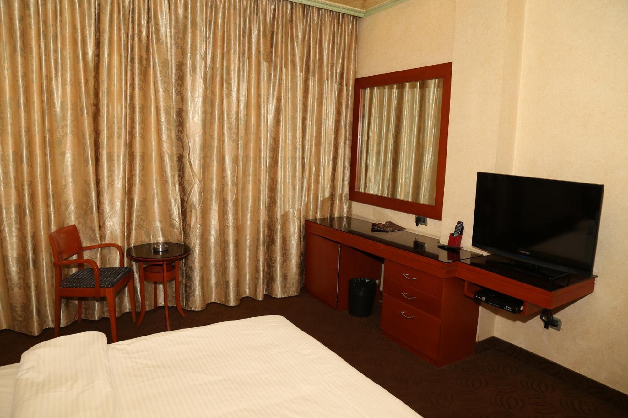 Duroy Hotel Beirut Exterior photo