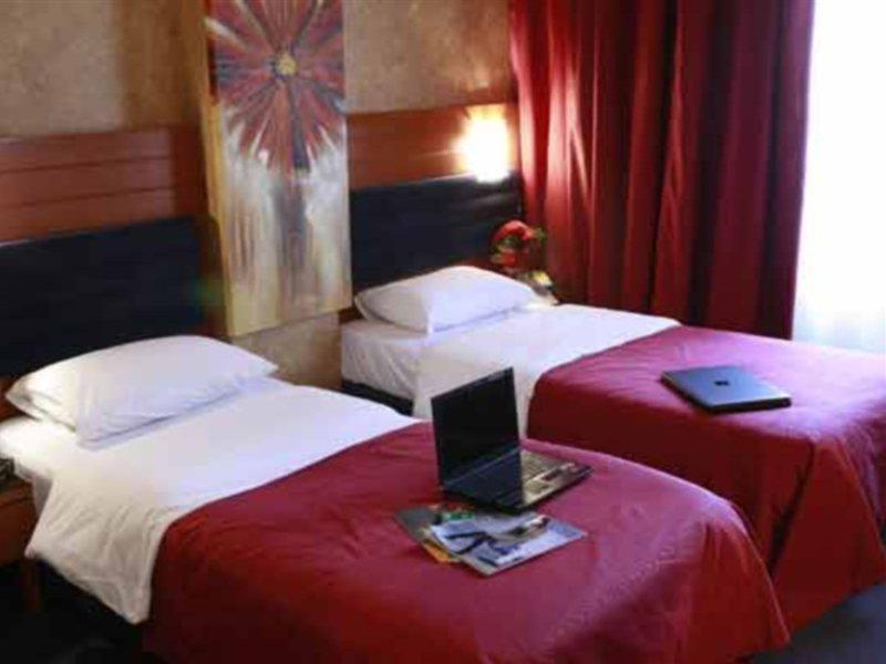 Duroy Hotel Beirut Exterior photo